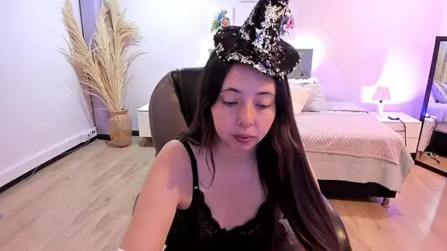 Nata_Velvet — Dance and show body