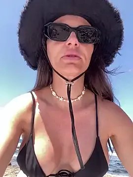 Natalie_bigass on StripChat 