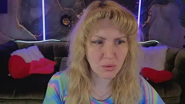 NatalyChanell — Squezee boobs :movingboobs: