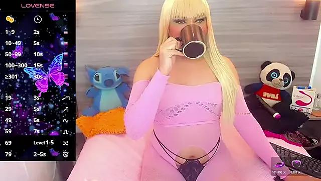 Freechat natashaislerxxx on StripChat