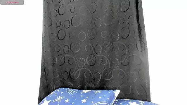 Freechat Natassha_brown1 on StripChat