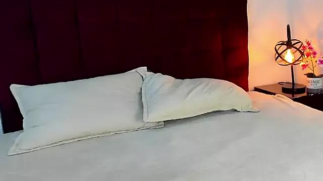 Nessa2905 on StripChat 