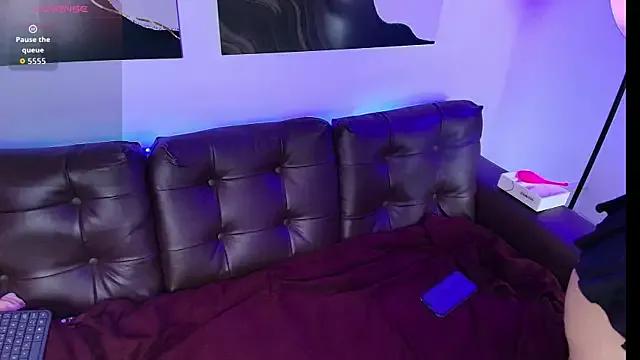 StripChat Nia_Blum is Freechat Nia_Blum —  Deepthroat con dildo