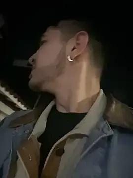 Nick_Juniorr — Palying with my big cock 
