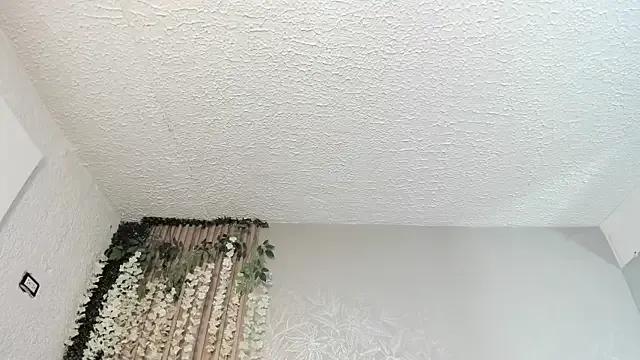 Nicky_Brown_ — Nicky dances sexy