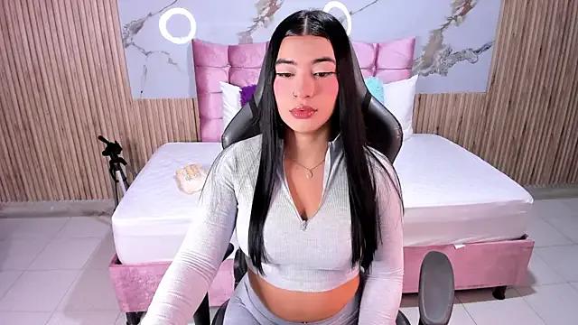 Freechat Nicolee19 on StripChat