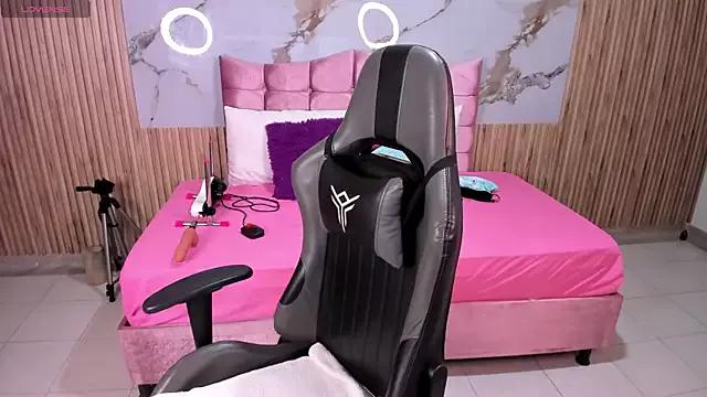 Freechat Nicolee19 on StripChat