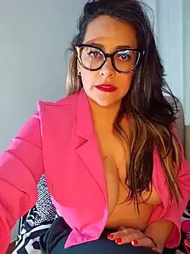 StripChat Nicoleefaith_ is Freechat Nicoleefaith_ — Dressed outside