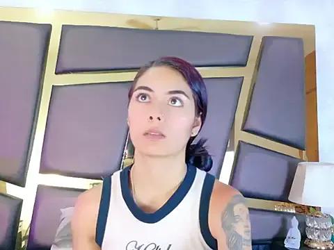Freechat NicoleEsposito on StripChat