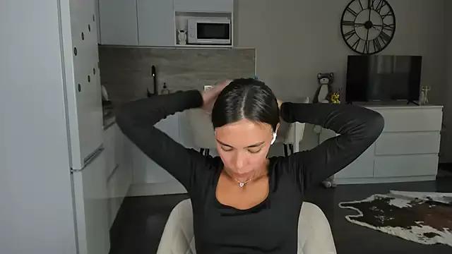 nilliluv on StripChat 