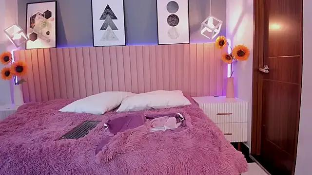 Nina_Ford — Fuck pussy x10min