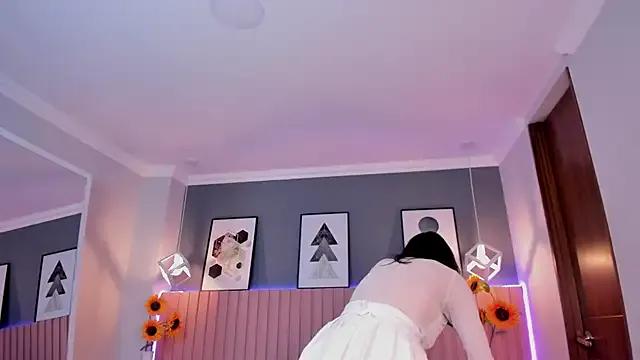 Nina_Ford — Plug anal + fuck pussy in doggy style