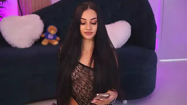 NinaSolenne — undress my hot body