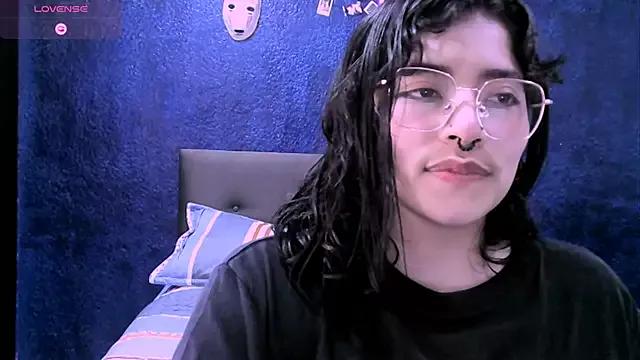 NinaYellow on StripChat 