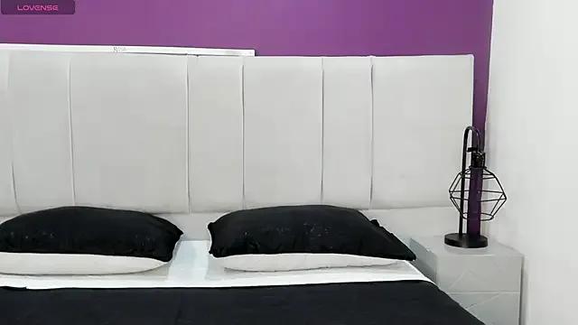 NiraLux — big amazing squirt