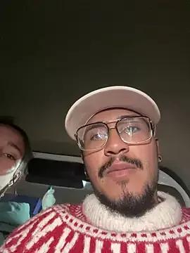 Noa_N_Luxy — flash tits