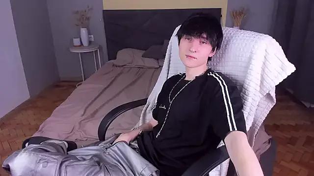 Noah_Hilles — naked + jerk off 4 min