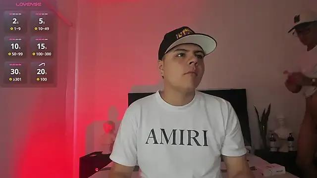 Freechat NoahLux on StripChat