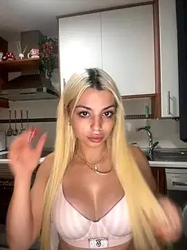Noeliagglow — Flash tetas