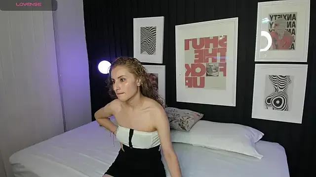 Freechat Odette_bulgari on StripChat