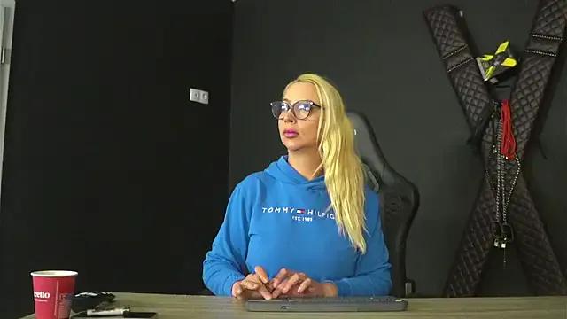 Freechat OliviaSmith on StripChat