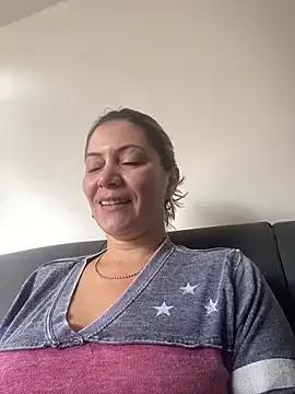 pamelaqenn_2 — show boobs