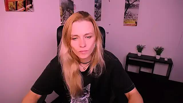 PeppyMia — show my underwear