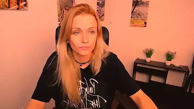 PeppyMia on StripChat 