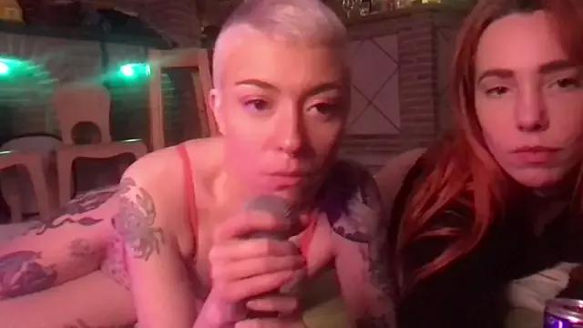 pisswhorelana on StripChat 