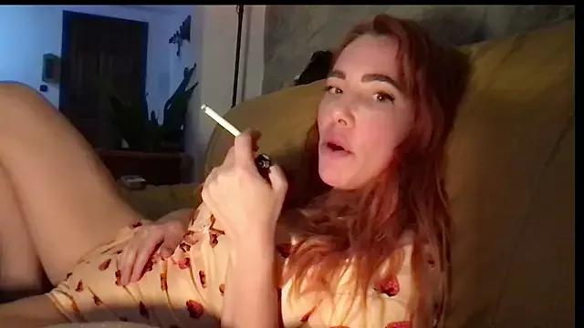 pisswhorelana on StripChat 