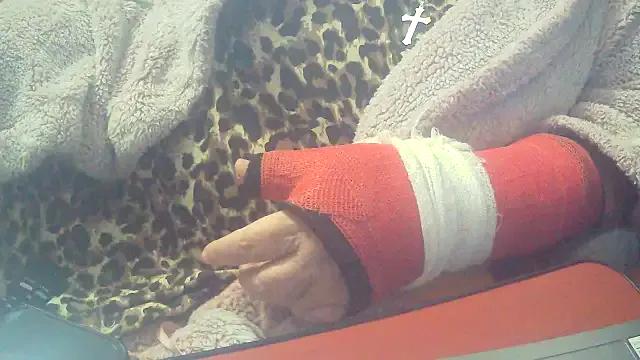 StripChat Playful_MILF_Demi is Freechat Playful_MILF_Demi — Flash my boobs