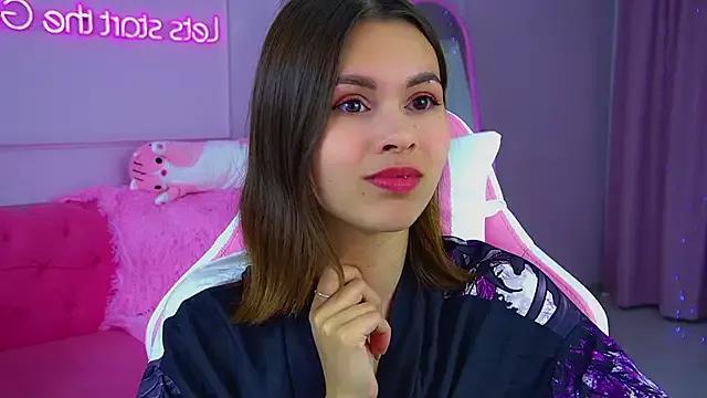 Freechat PollyLanders on StripChat