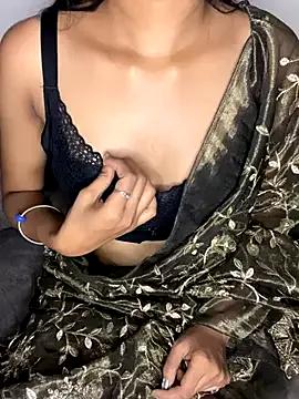 pooja-cam1 — Boobs show