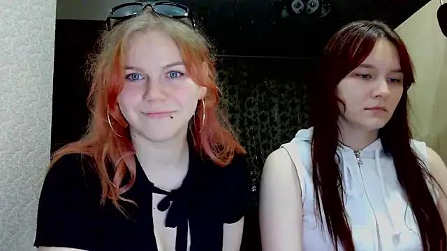 StripChat Poppy_sun is Private Poppy_sun — Girls Fench kiss