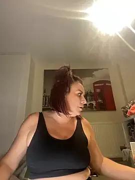 PoppyPrincessxox — Get my boobs out 