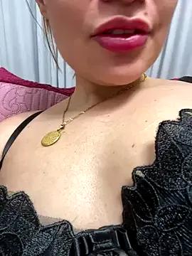 Pribaixinha — Tirar a roupa toda 