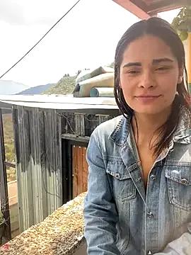 publicnaughty — PLAY SO HOT OUTSIDE