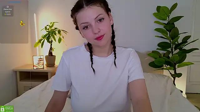 pusichka — lick and bounce tits