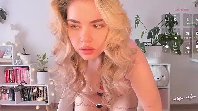 pussy-kattt on StripChat 