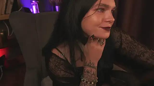 PussySaurus_ — my manicurist should be the richest woma