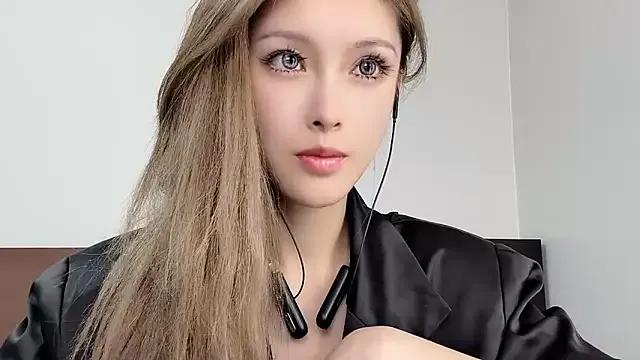 QiaoHui — Freechat on StripChat