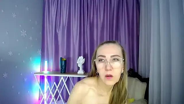 queen_a_n_i on StripChat