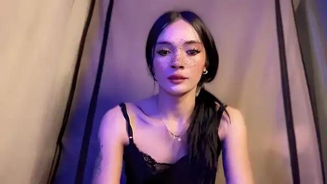 StripChat queen_lucinda is Freechat queen_lucinda — HOT CUM