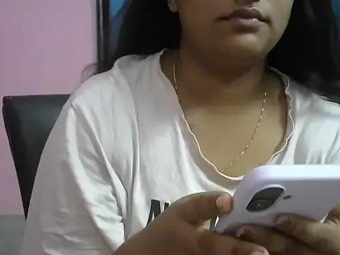 Queenxxx98 — sexy strip dance in public