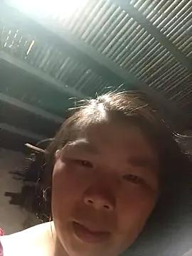 Freechat quynhkoolbae on StripChat