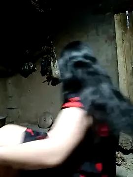 Freechat quynhkoolbae on StripChat