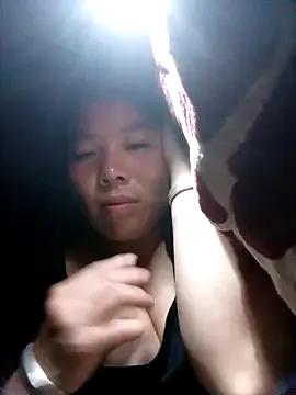 Freechat quynhkoolbae on StripChat