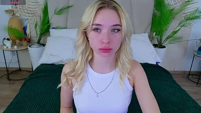 Freechat RachelColon on StripChat