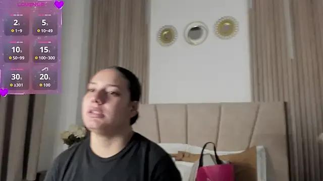 Freechat Rachell_Jamess on StripChat