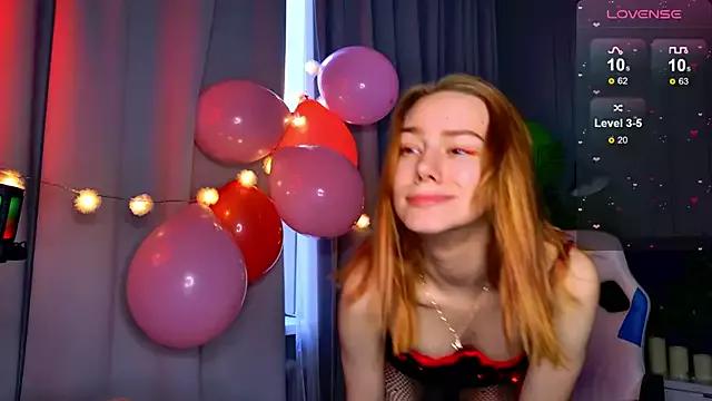 Freechat Ramona___ on StripChat